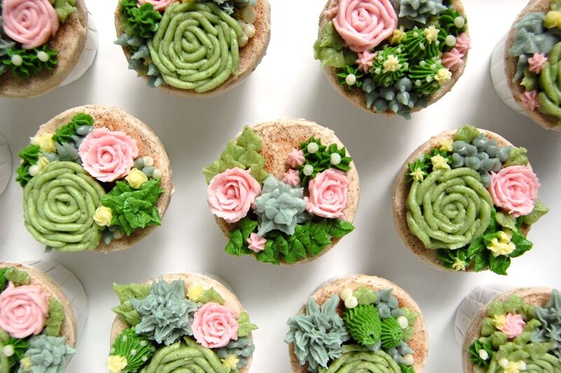 Succulent Snickerdoodle Cupcakes