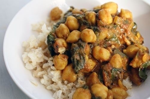 Spicy homemade chickpea and spinach curry