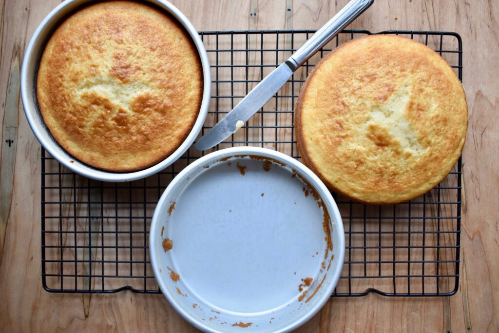 How to Get a Stuck Cake From a Pan